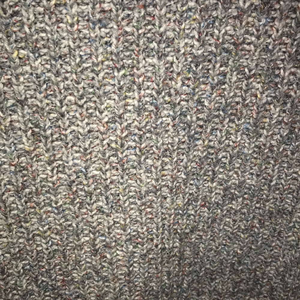 Universal Thread Sweater - Picture 5 of 10